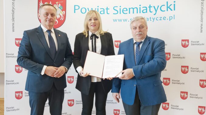 podpisanie umowy na przebudowę drogi na terenie gminy nurzec stacja